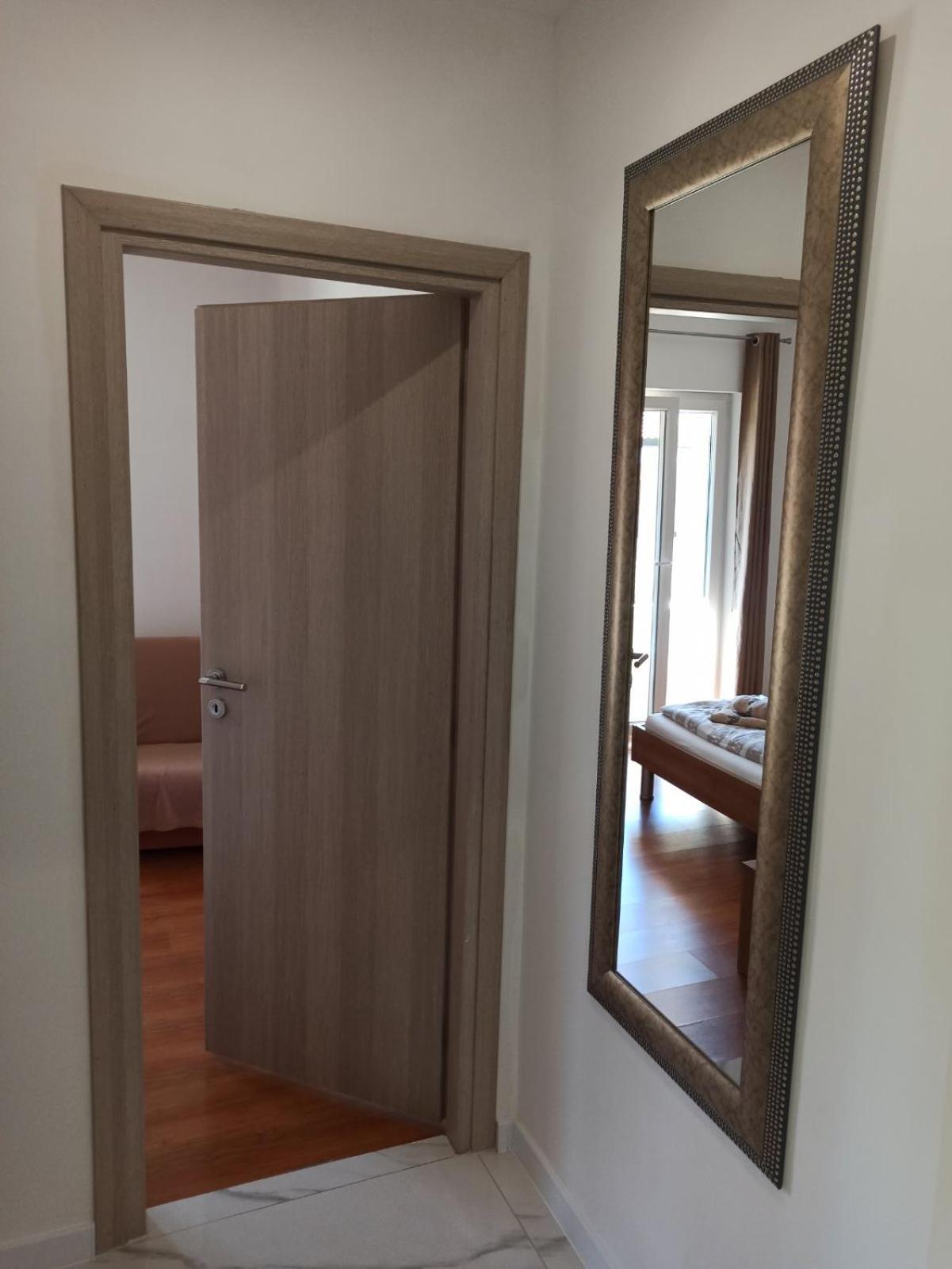 Apartman Laura Jurandvor Buitenkant foto