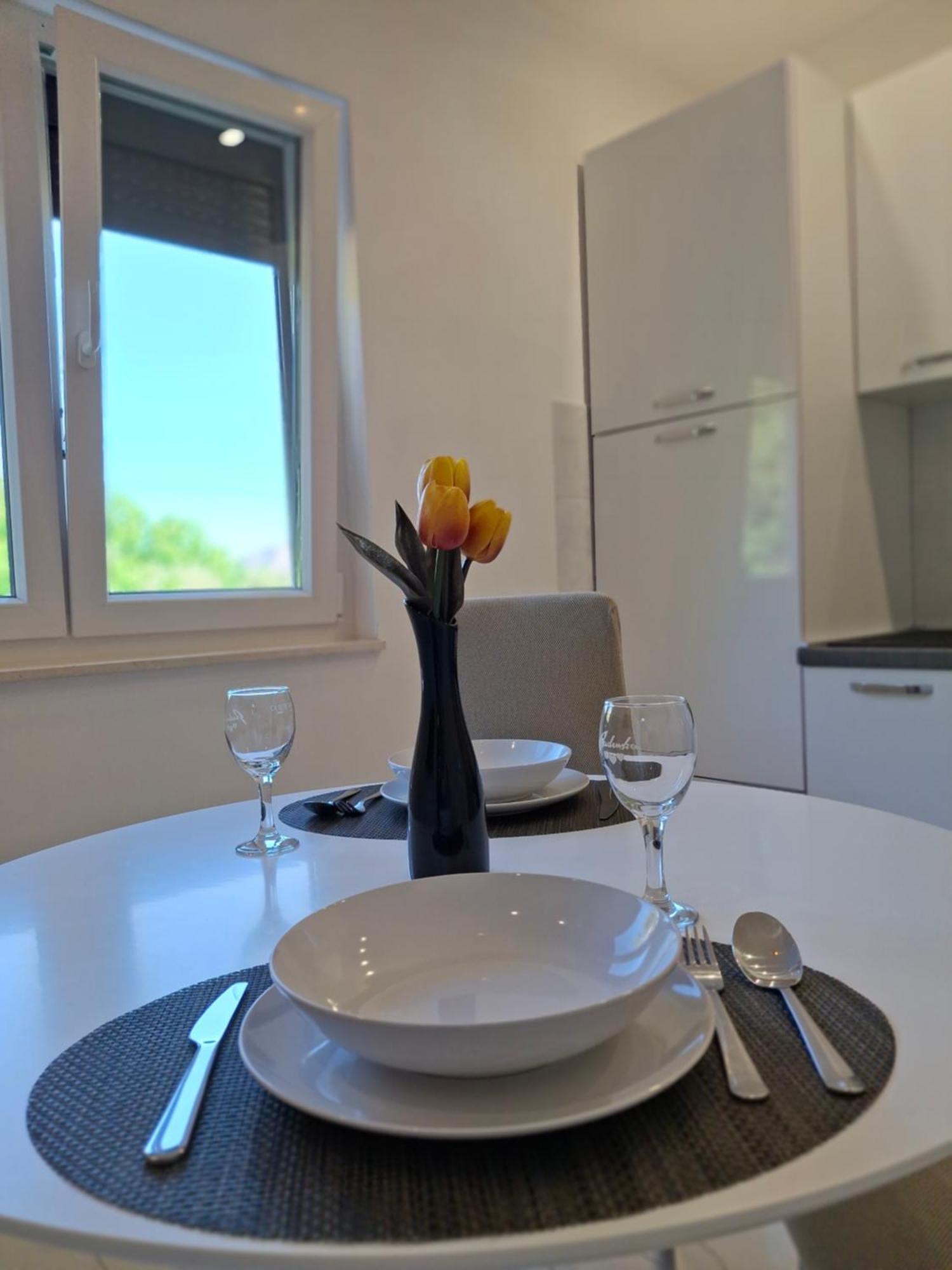 Apartman Laura Jurandvor Buitenkant foto